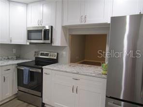 VILLAGE OAKS SEC B - Residential Lease