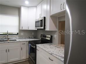 VILLAGE OAKS SEC B - Residential Lease