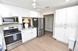 VILLAGE OAKS SEC B - Residential Lease