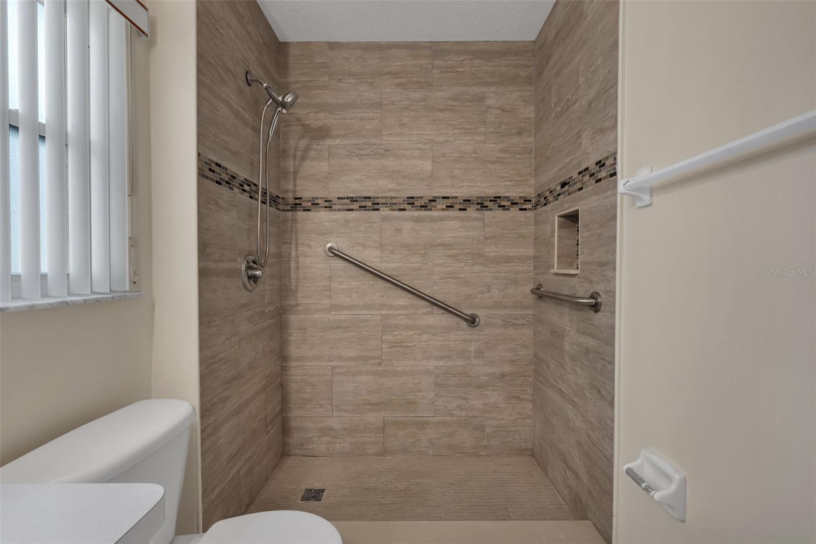 PINE GROVE - Residential