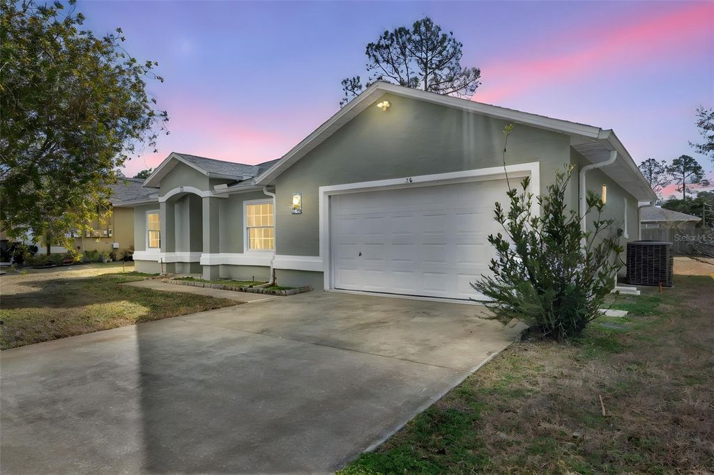 Photo of 36 Pine Hill Lane, Palm Coast, FL 32164 (MLS # G5106395)