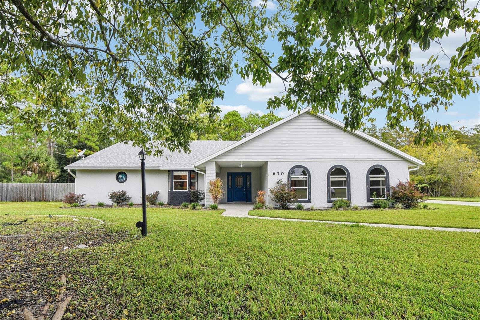 670 GLEN CIRCLE