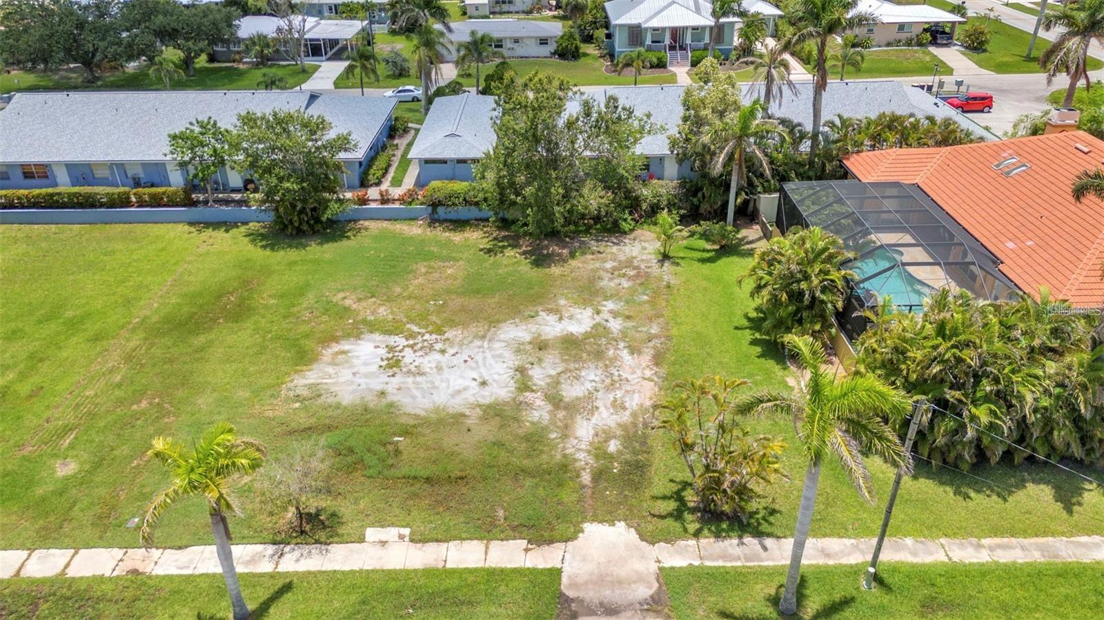 PUNTA GORDA - Land