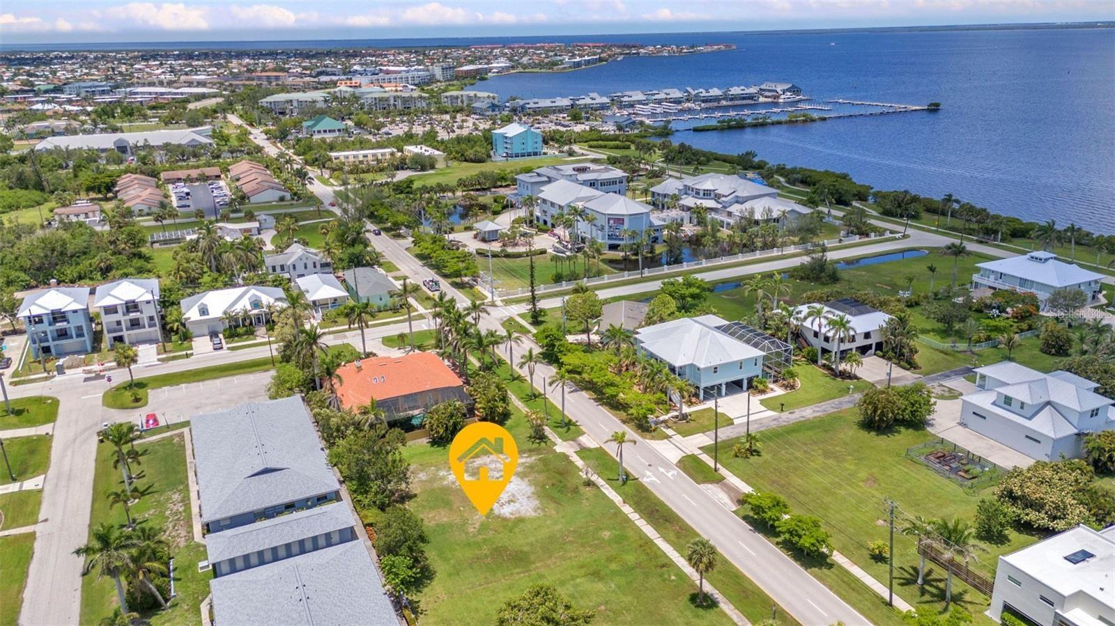 PUNTA GORDA - Land