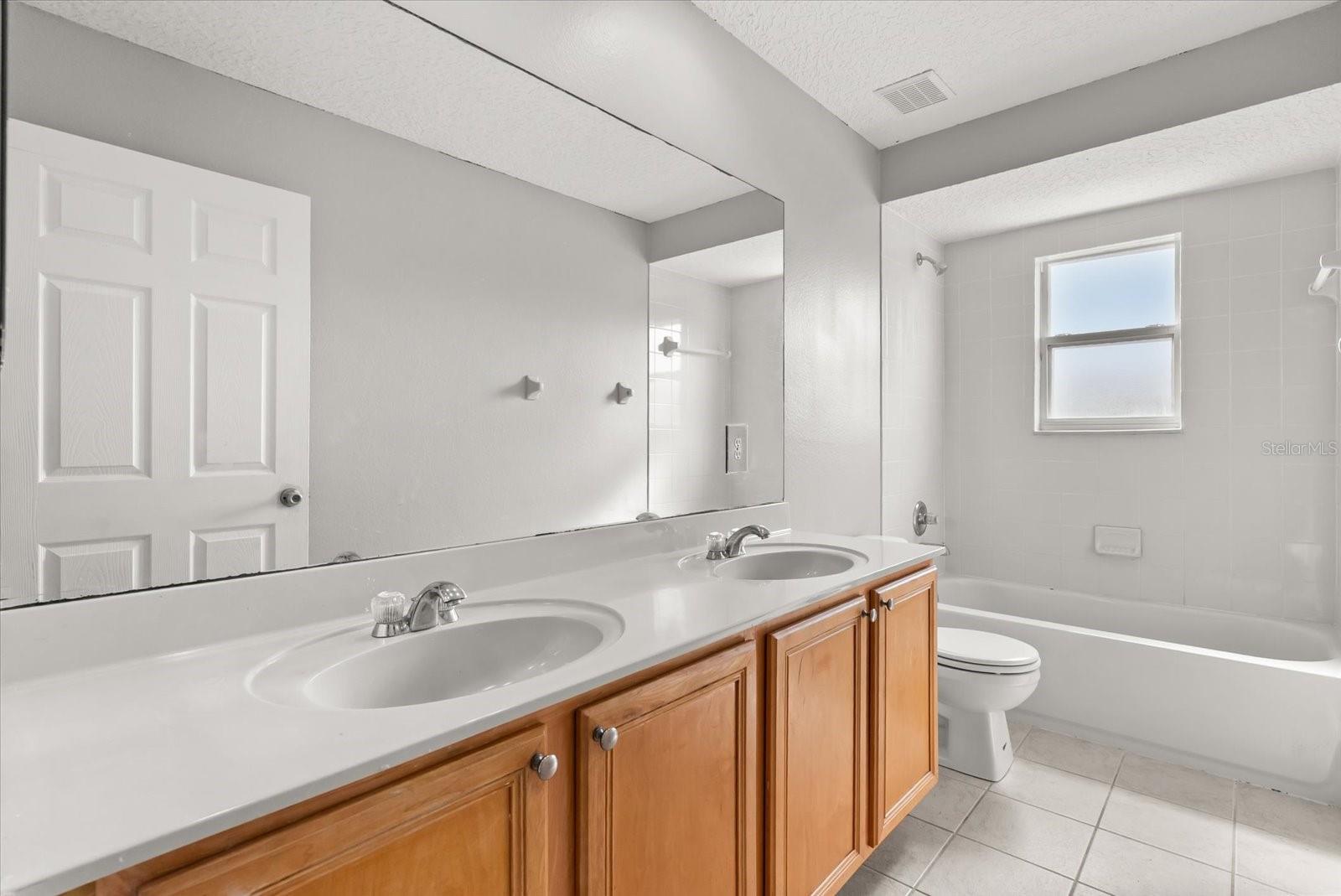 BARRINGTON ESTATES - Residential