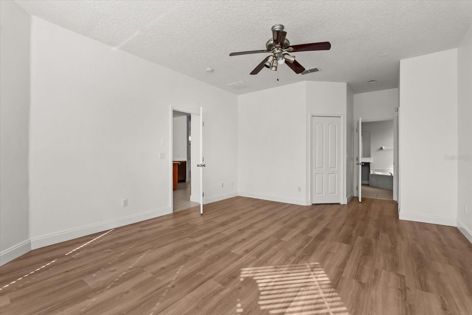 BARRINGTON ESTATES - Residential