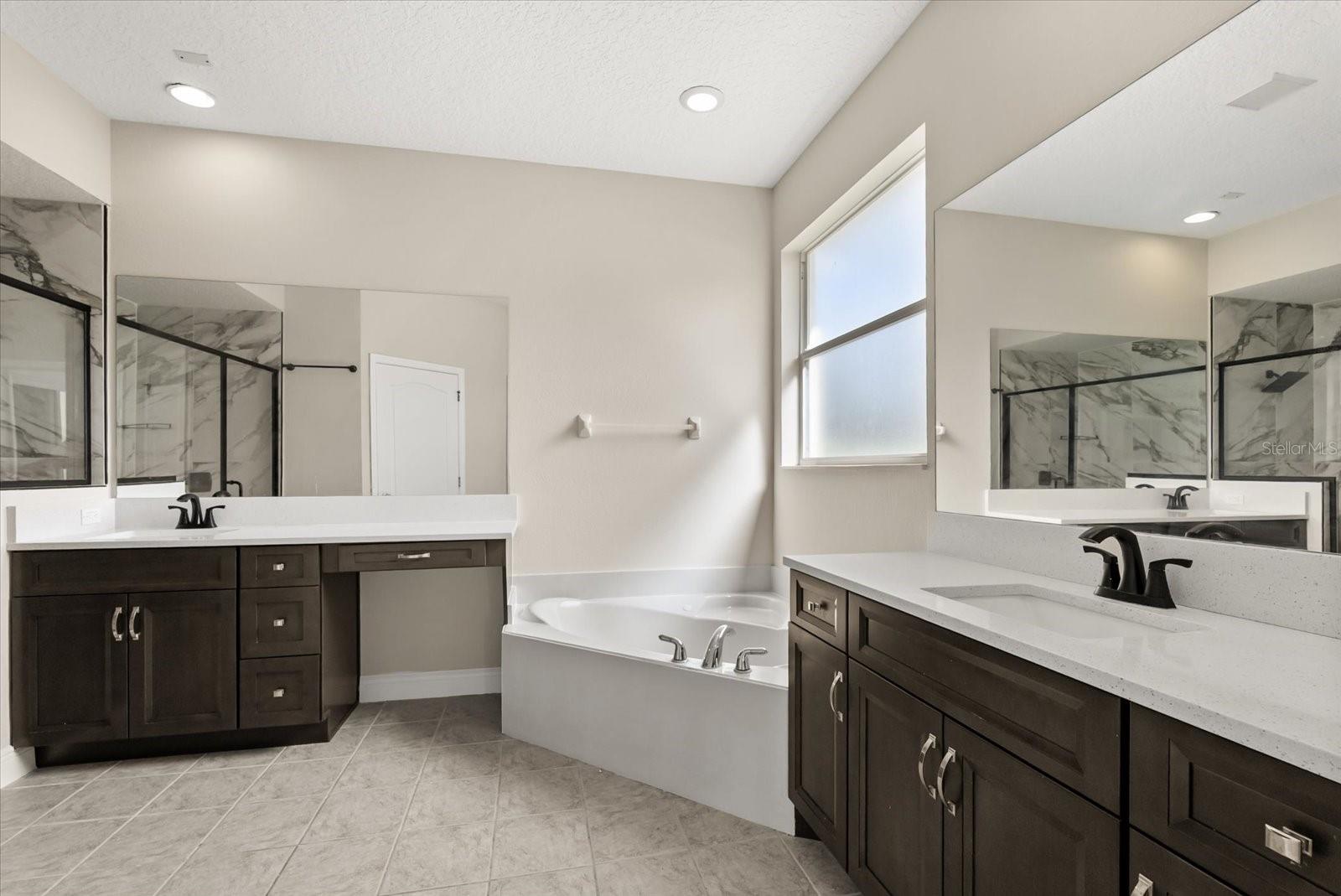 BARRINGTON ESTATES - Residential