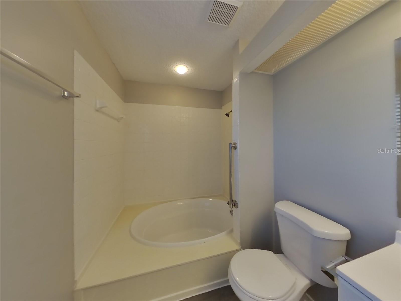 LITTLE LAKE ESTATES - Residential Lease