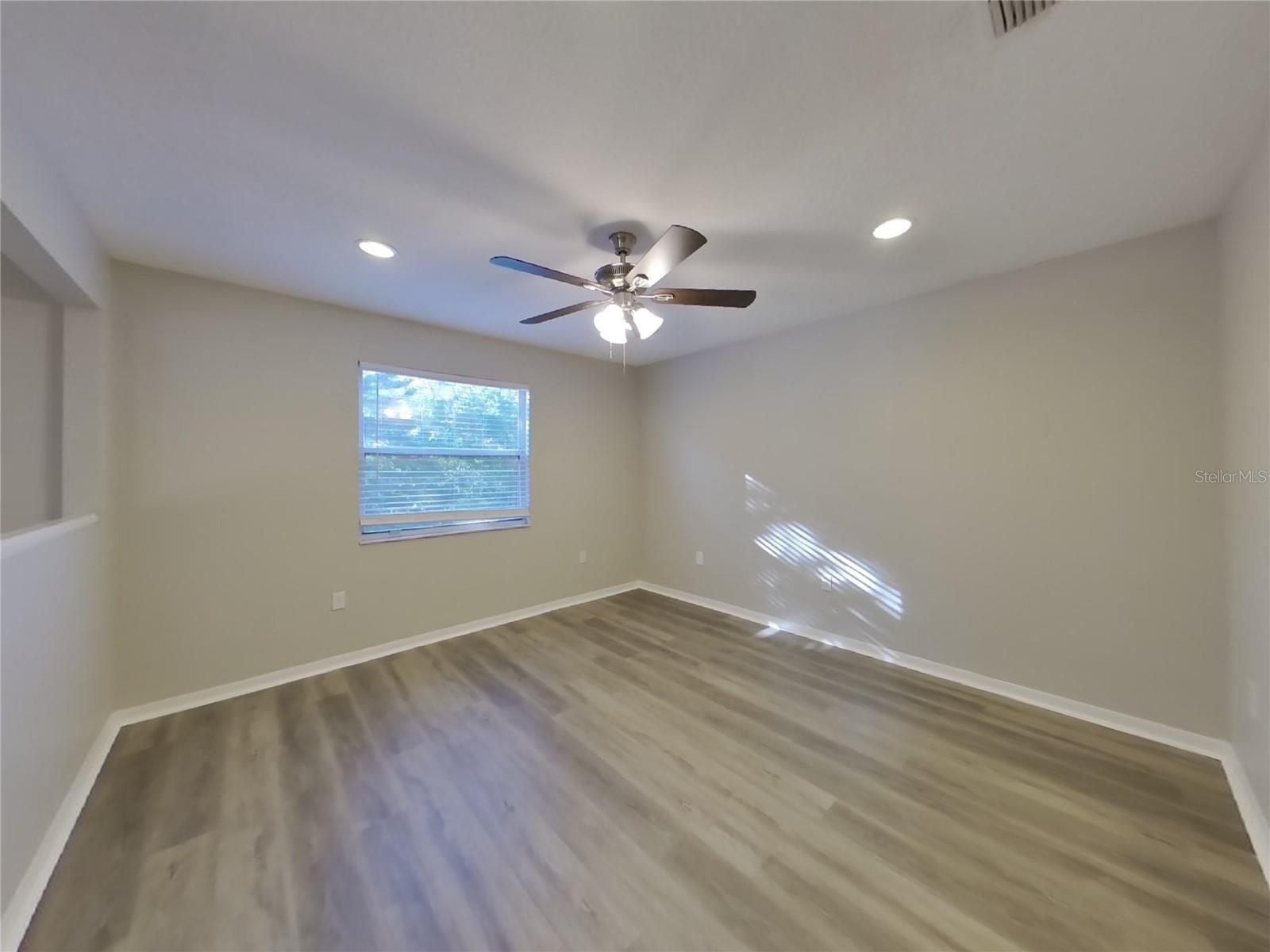 LITTLE LAKE ESTATES - Residential Lease