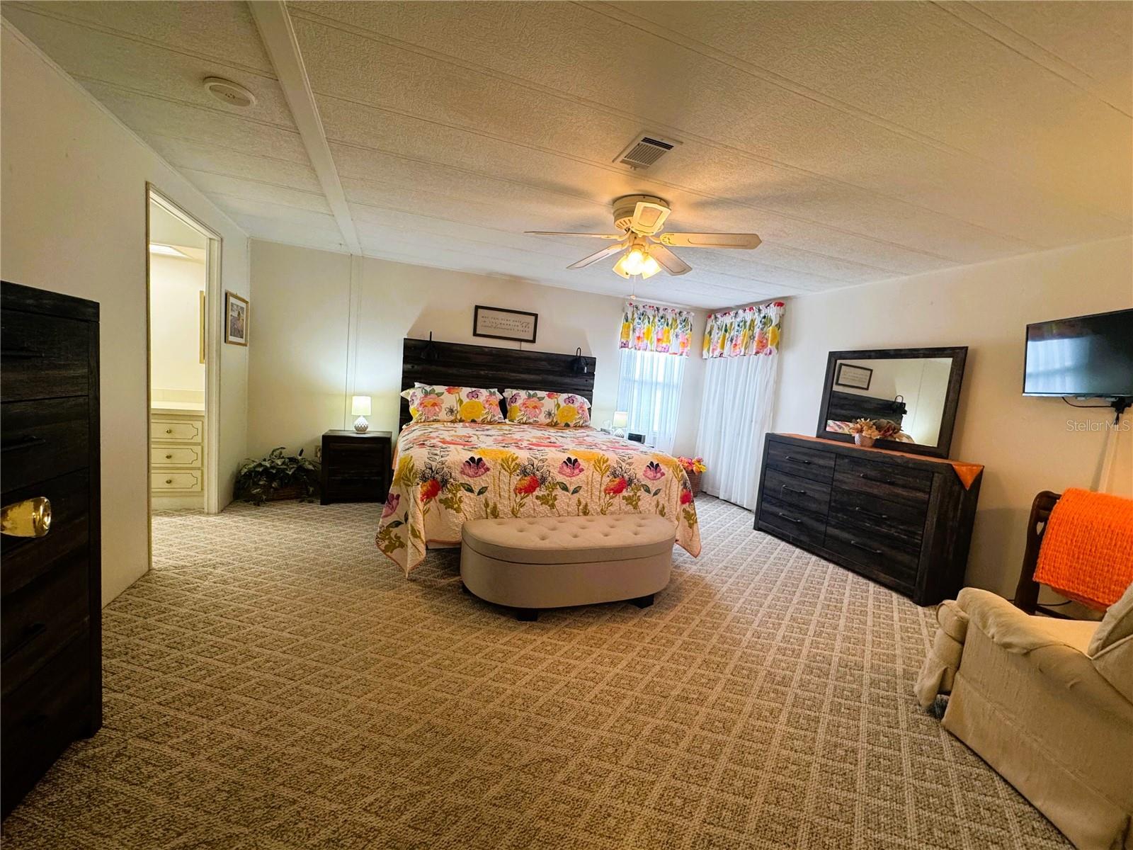 HAWTHORNE AT LEESBURG A COOP - Residential