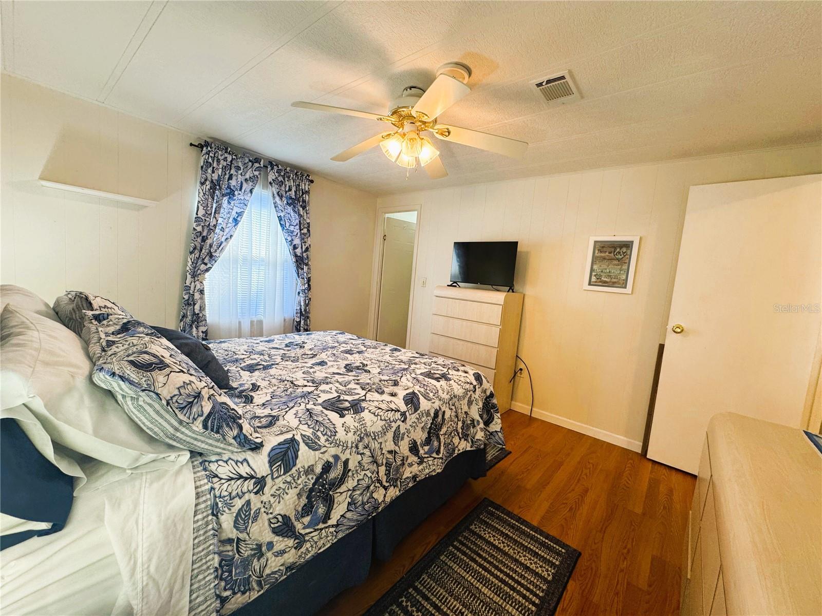 HAWTHORNE AT LEESBURG A COOP - Residential