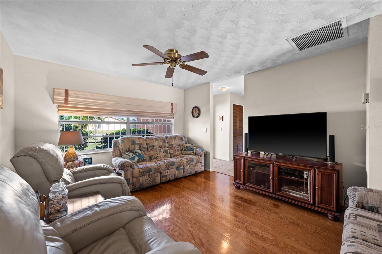 SAN CARLOS PARK - Residential