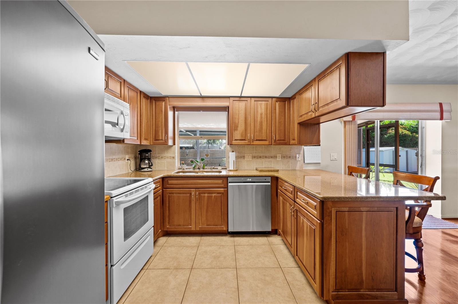 SAN CARLOS PARK - Residential