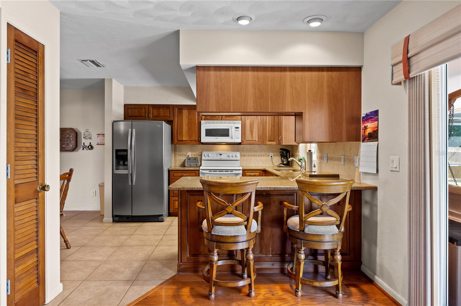 SAN CARLOS PARK - Residential