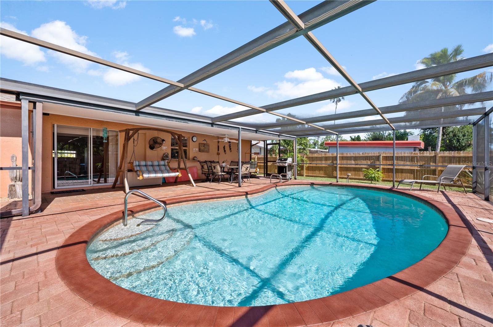 SAN CARLOS PARK - Residential