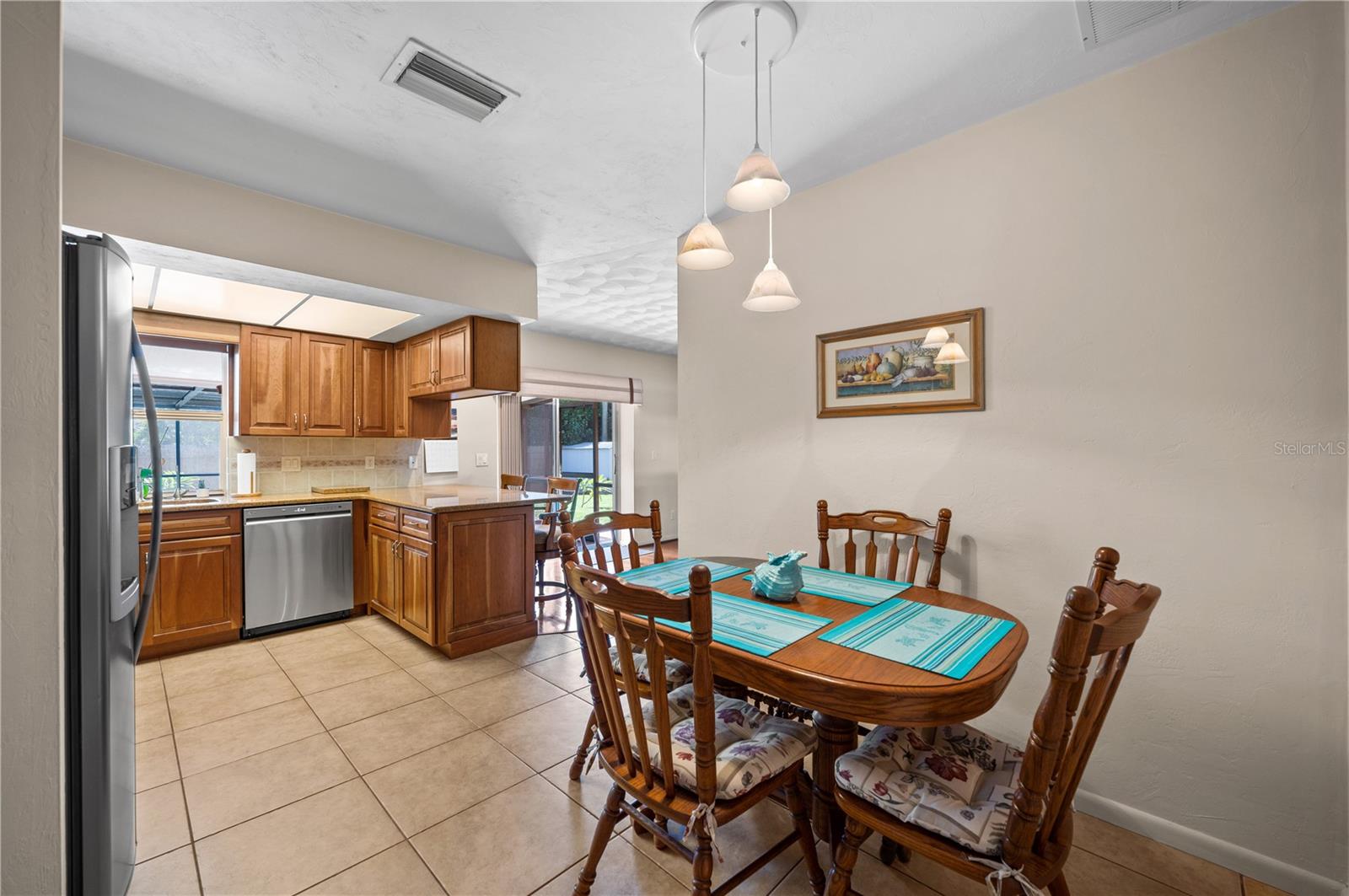 SAN CARLOS PARK - Residential