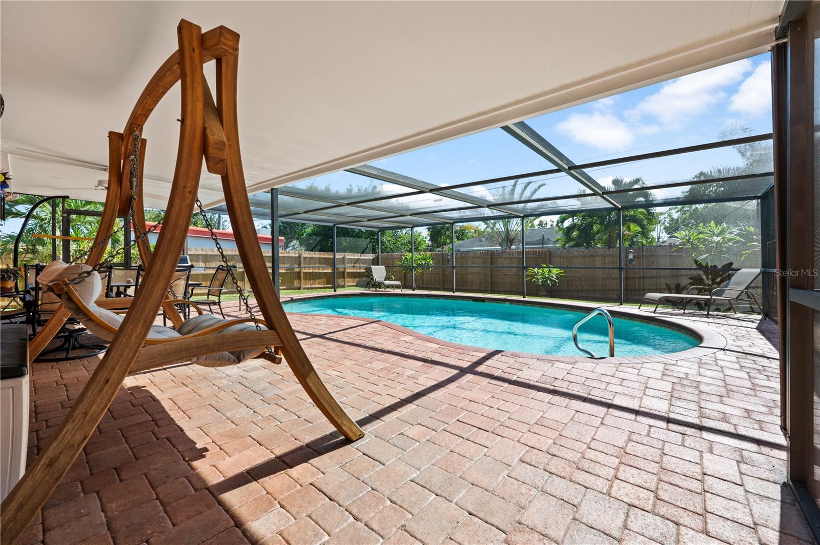 SAN CARLOS PARK - Residential