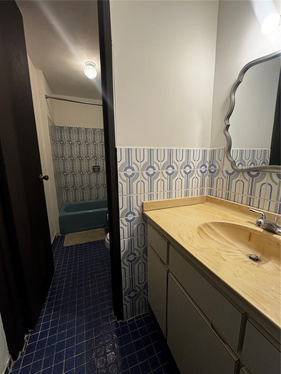 CONDOMINIO SGOVIA - Residential