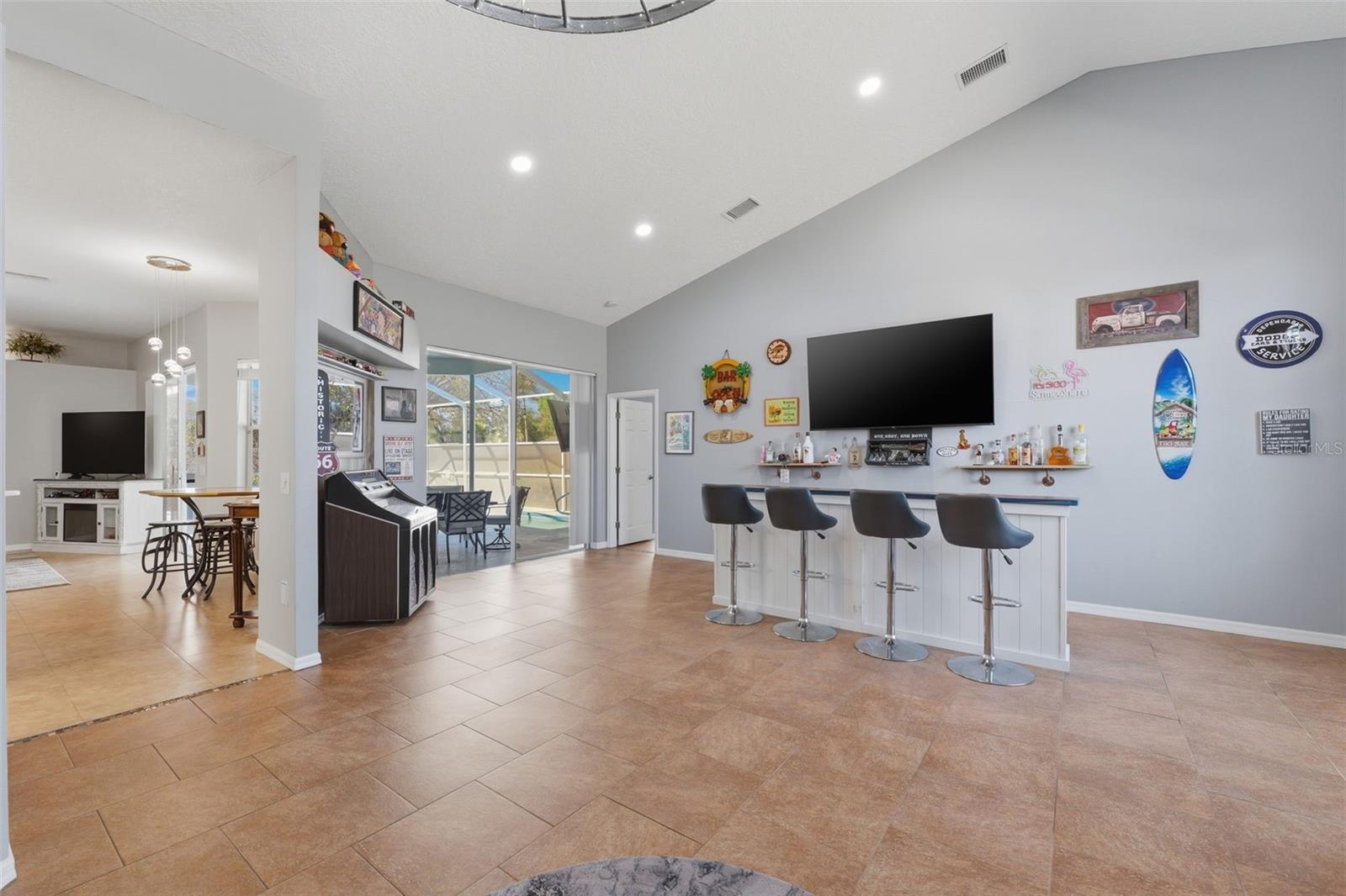 REGENCY OAKS - Residential