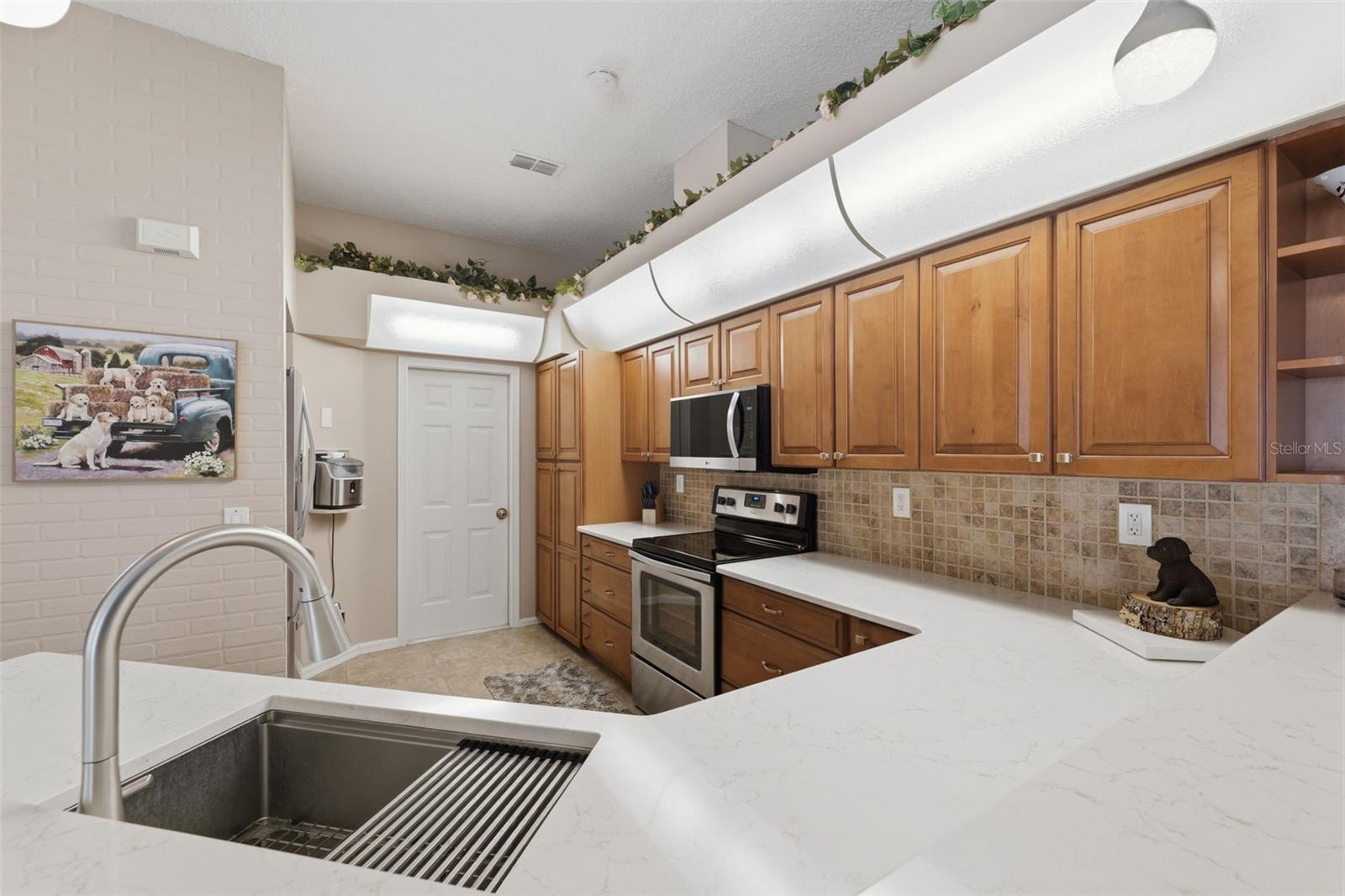 REGENCY OAKS - Residential