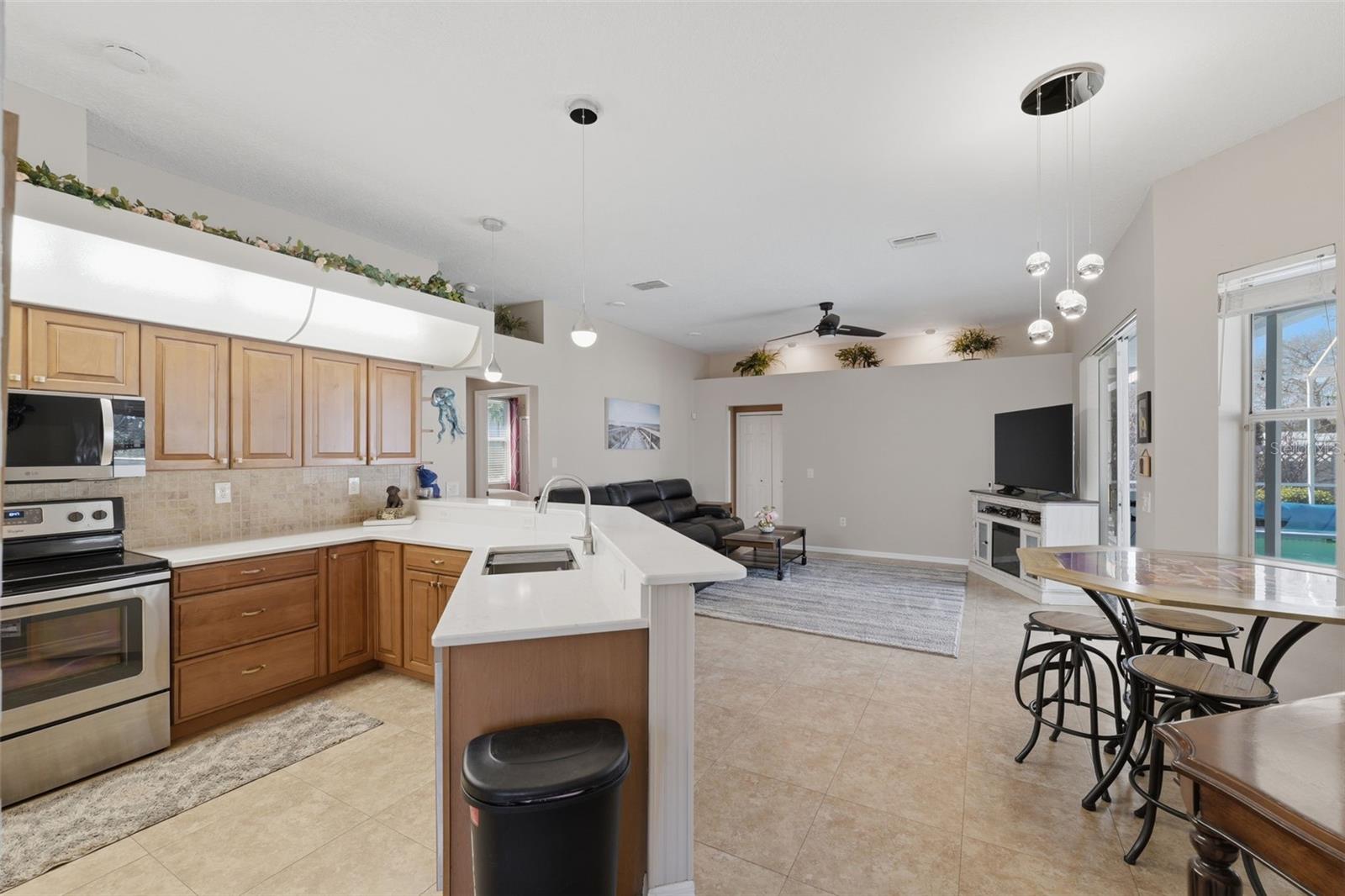 REGENCY OAKS - Residential