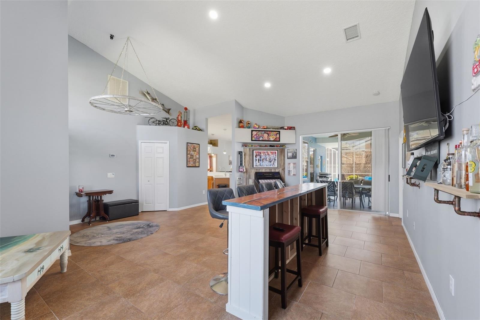 REGENCY OAKS - Residential