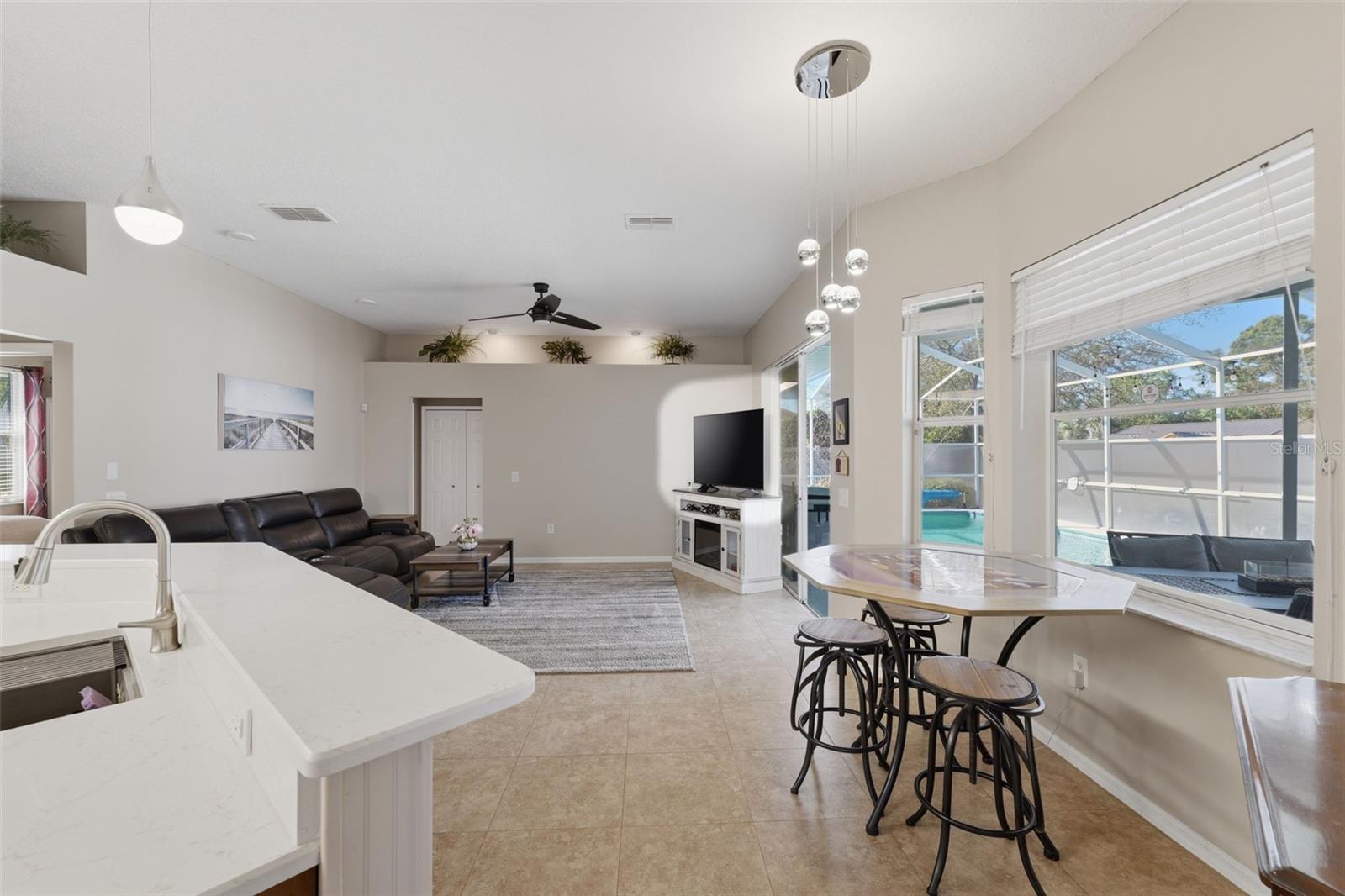 REGENCY OAKS - Residential