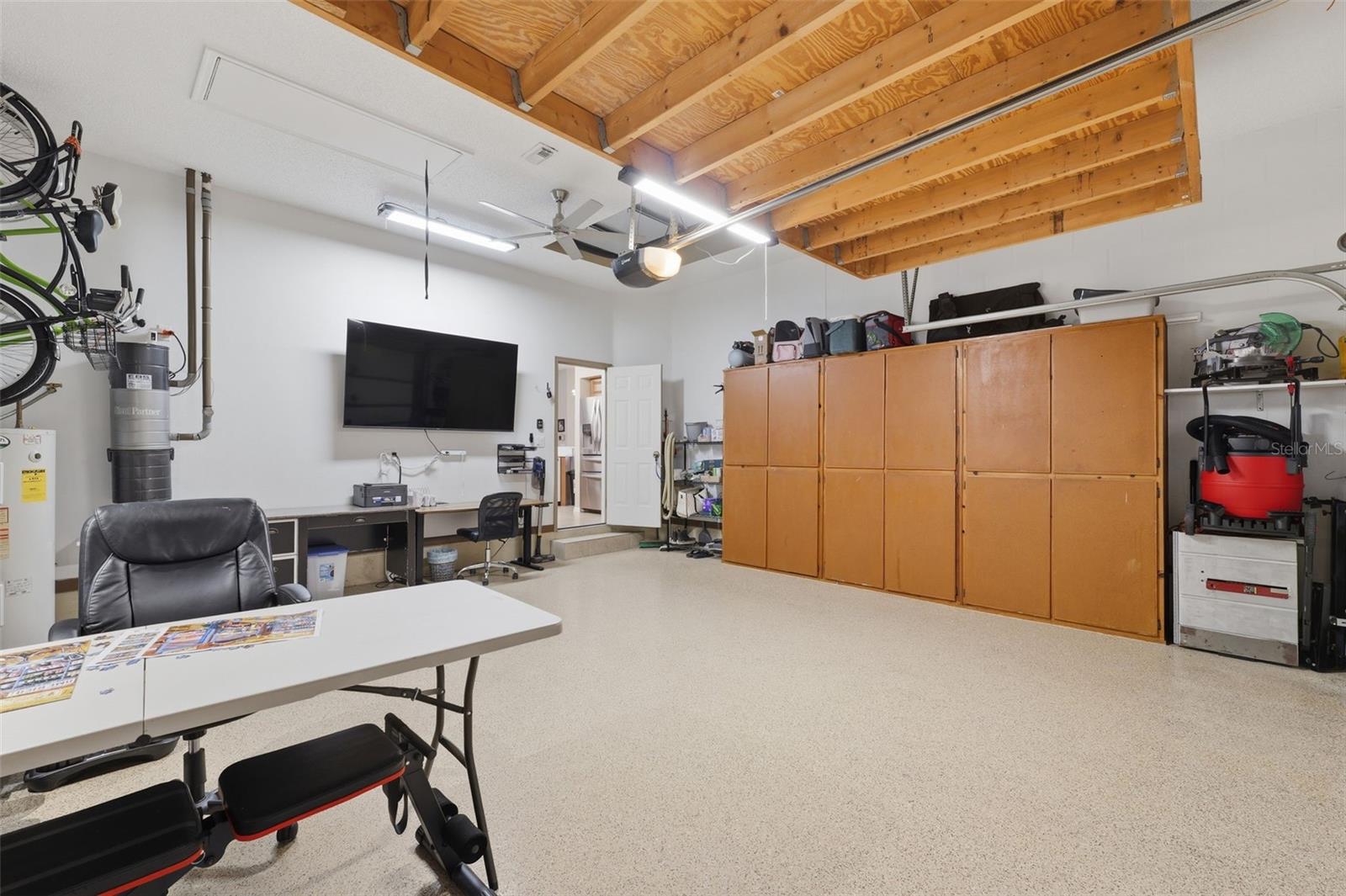 REGENCY OAKS - Residential