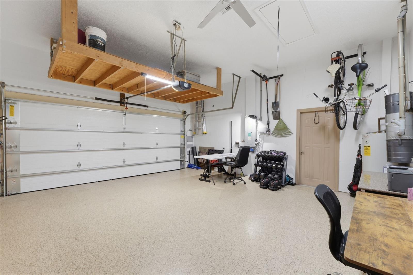 REGENCY OAKS - Residential