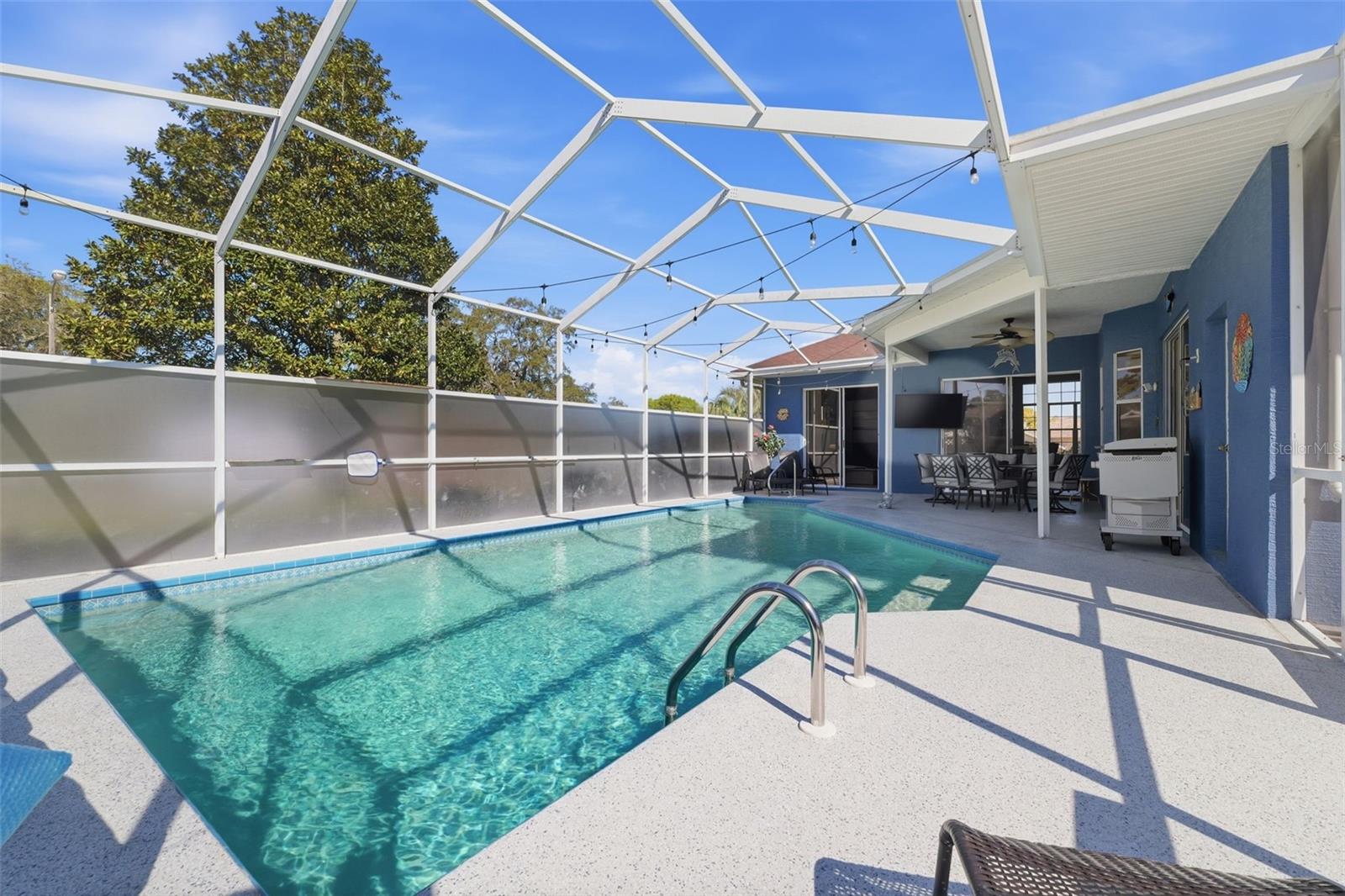 REGENCY OAKS - Residential