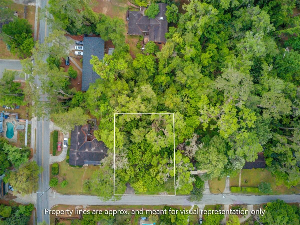 WOODLAND HILLS - Residential