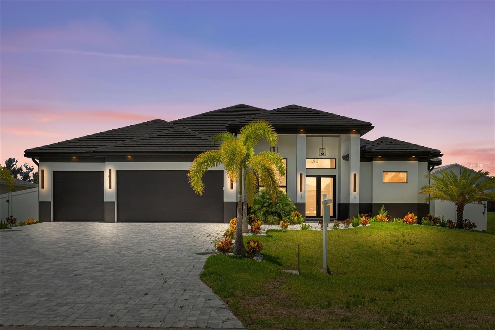 CAPE CORAL - Residential