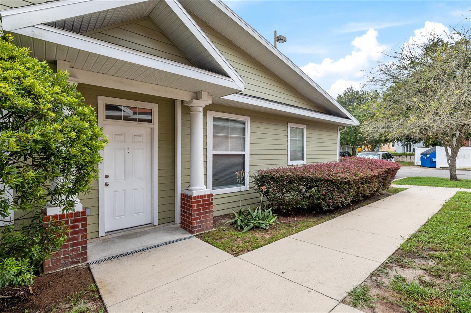 Find Your Perfect Home or Investment Opportunity at Eagle Trace!
Welcome to this charming two-bedroom, two-bathroom end-unit condo, where comfort meets convenience in one of the best locations in town! Whether you're searching for a cozy home, student housing, or a smart investment, this property has it all.
Step inside to discover a bright and open floor plan, designed for both relaxation and functionality. The spacious kitchen offers ample cabinet storage, bar seating, and a versatile countertop area—perfect for meal prep, casual dining, or study sessions.
Both generously sized bedrooms include large, open closets, with the primary suite featuring its own private bathroom. Unwind on your private screened-in porch, ideal for morning coffee or evening relaxation.
Additional highlights include:
* Second full bathroom for guests or roommates
* In-unit laundry room with Kenmore washer & dryer
* Stylish ceramic tile flooring in living areas and bathrooms
* Plush carpeting in bedrooms for added comfort
Resort-Style Amenities & Prime Location
Eagle Trace offers a swimming pool, fitness center, and clubhouse, creating the perfect balance of leisure and lifestyle. Conveniently located just:
** 6-12 minutes to UF
** 17 minutes to Celebration Pointe
** Easy access to public transportation and two city parks within a 15-minute walk!
Don’t miss this incredible opportunity to own a home that combines location, lifestyle, and value. Schedule your private tour today!