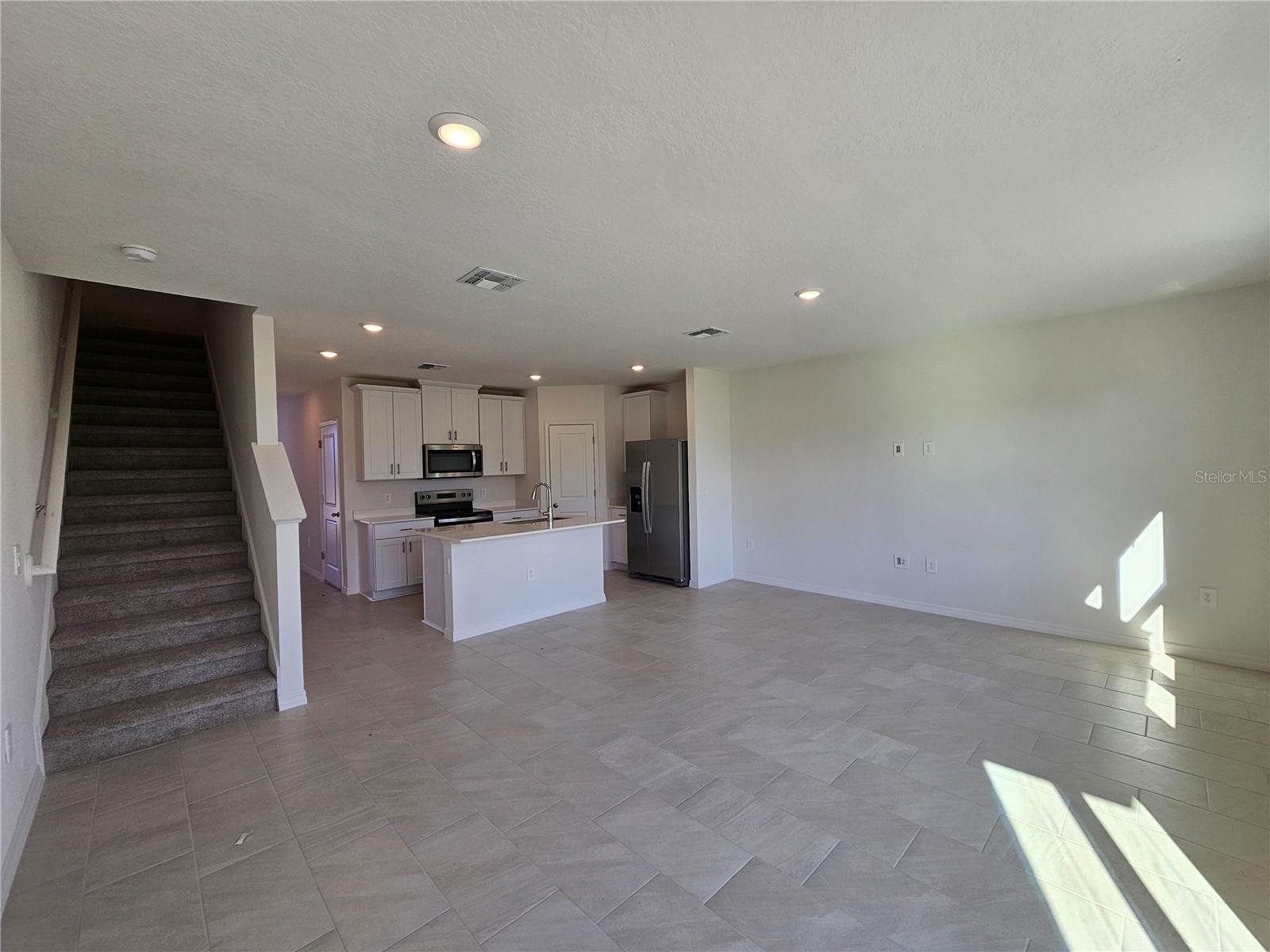 RESERVES AT HAMMOCK OAKS PHASE 1B - Residential