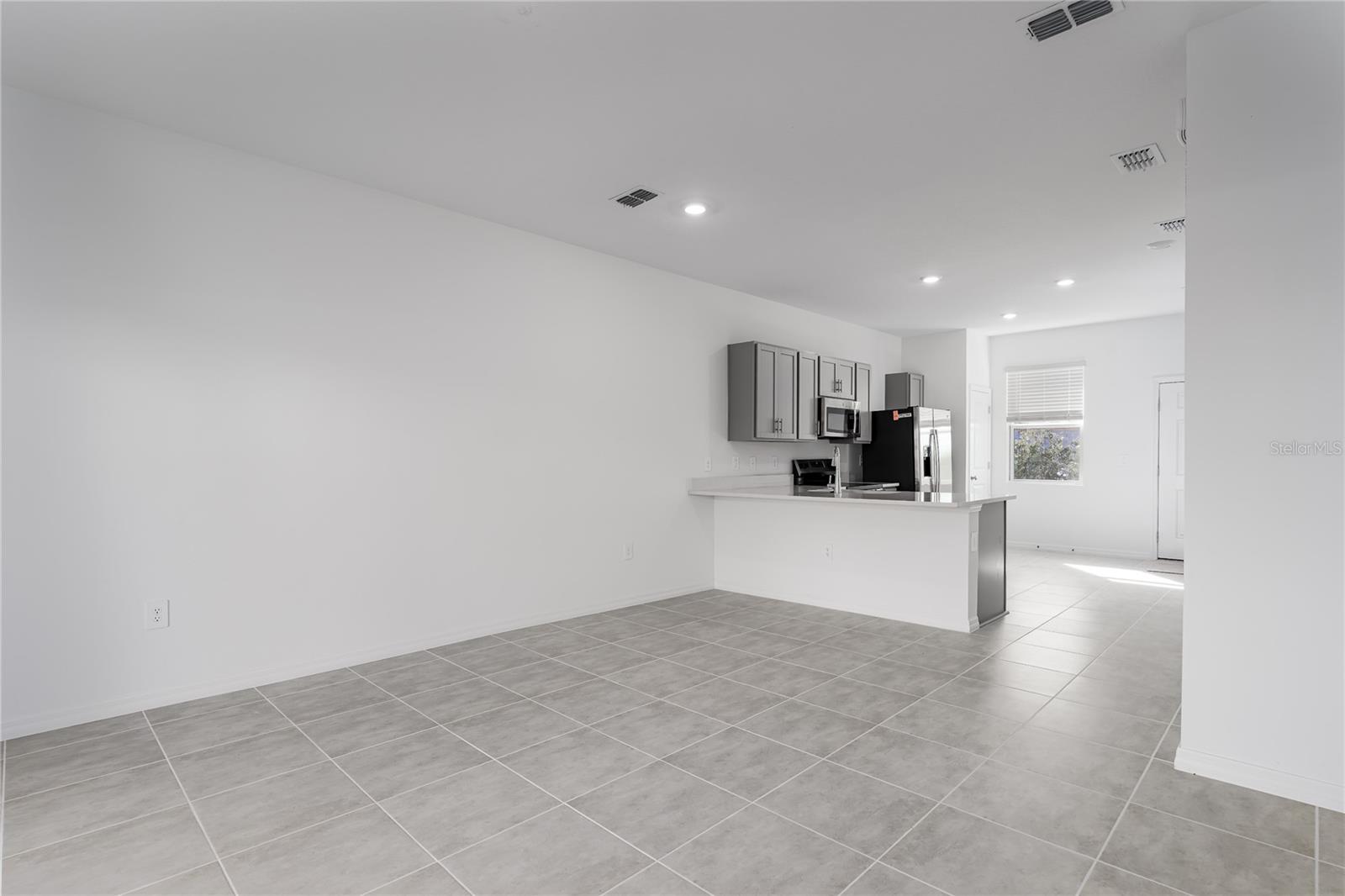 THE TOWNS AT FIRETHORN - Residential Lease