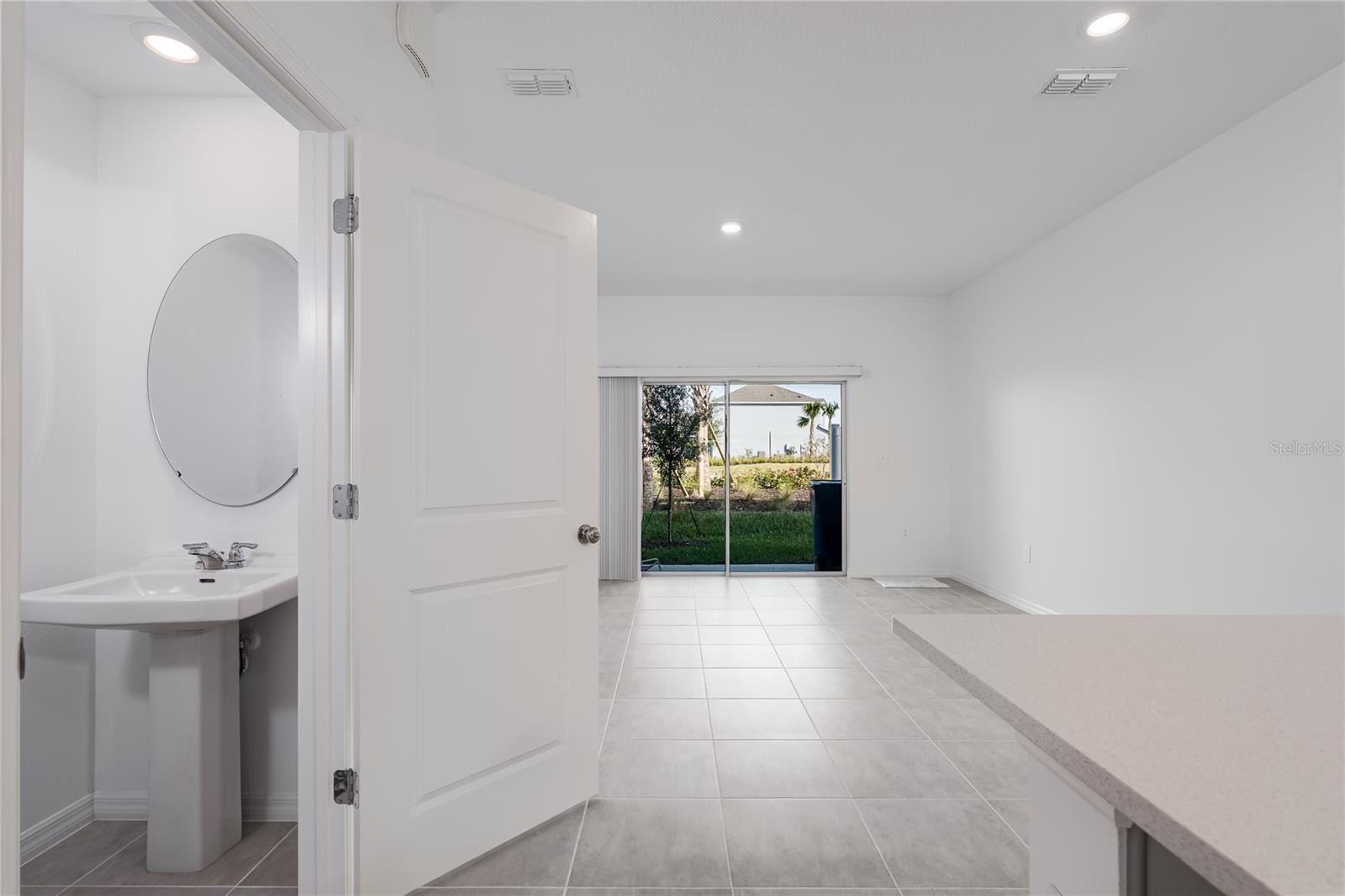 THE TOWNS AT FIRETHORN - Residential Lease