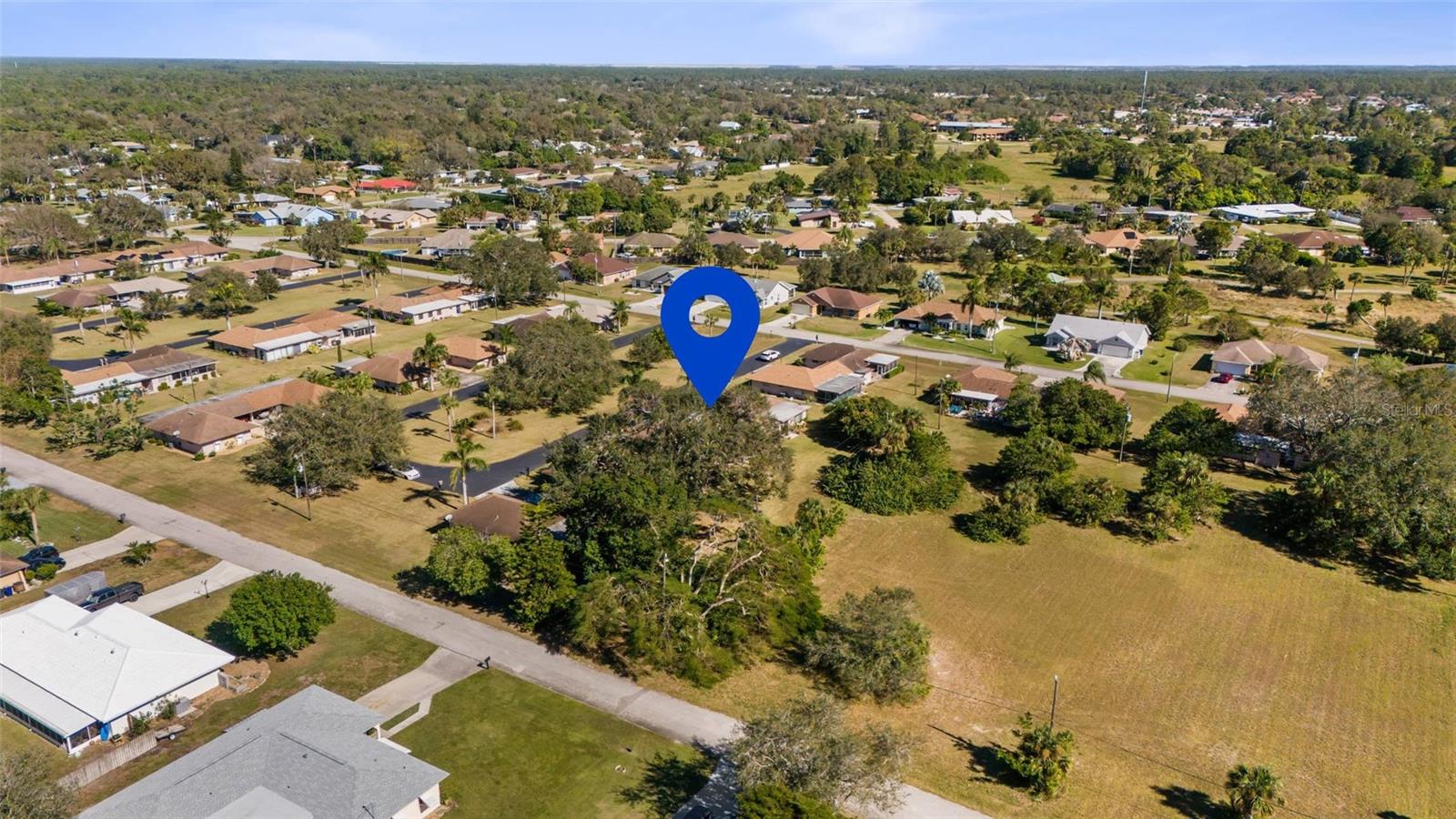 GOLFWOOD CONDO 1 - Residential