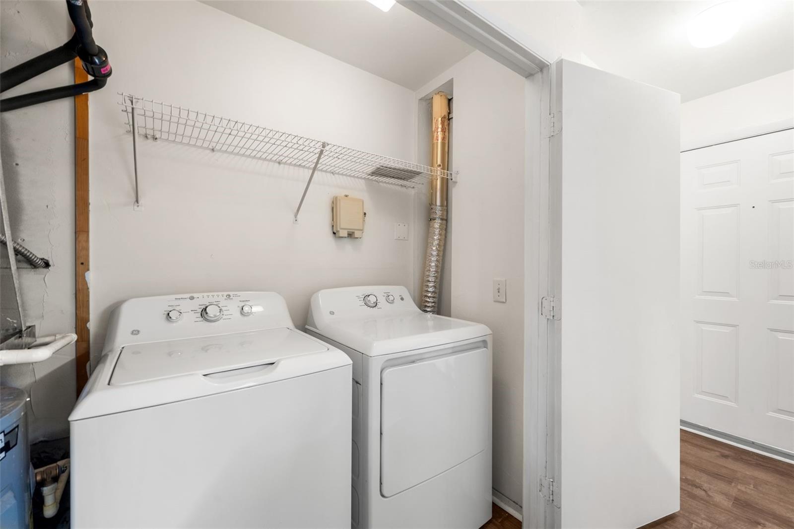 COUNTRYSIDE UNIVERSITY - Residential