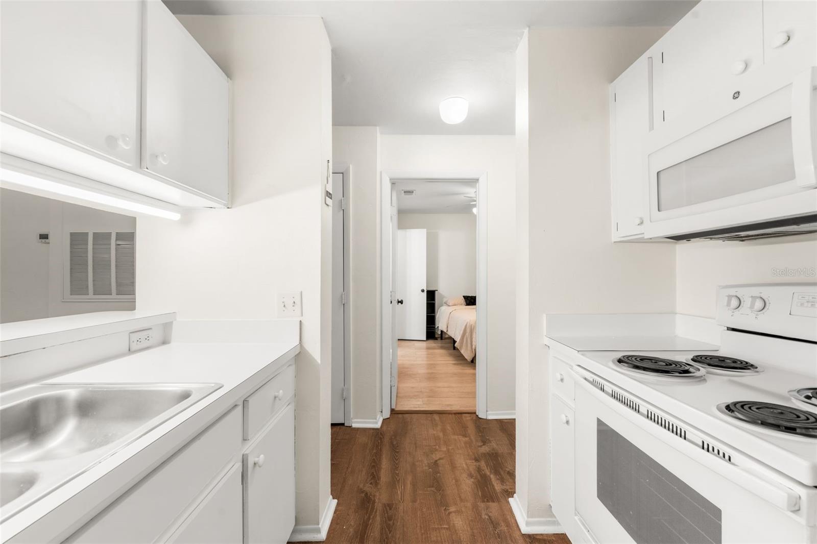 COUNTRYSIDE UNIVERSITY - Residential