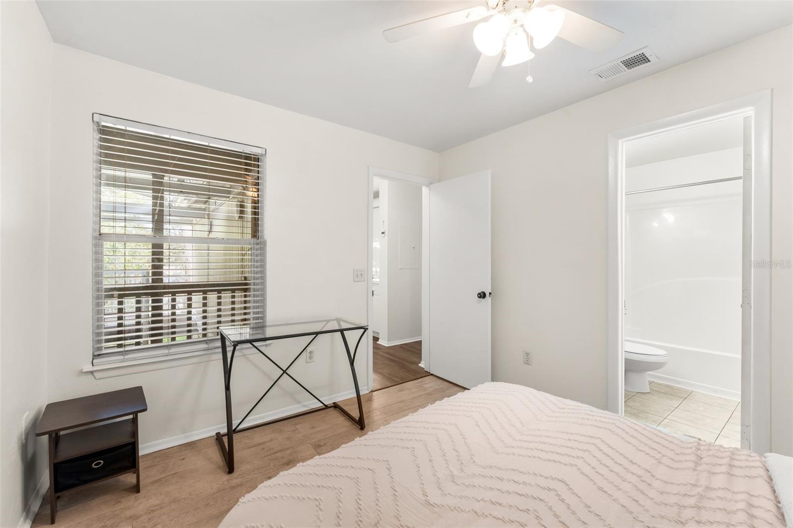 COUNTRYSIDE UNIVERSITY - Residential