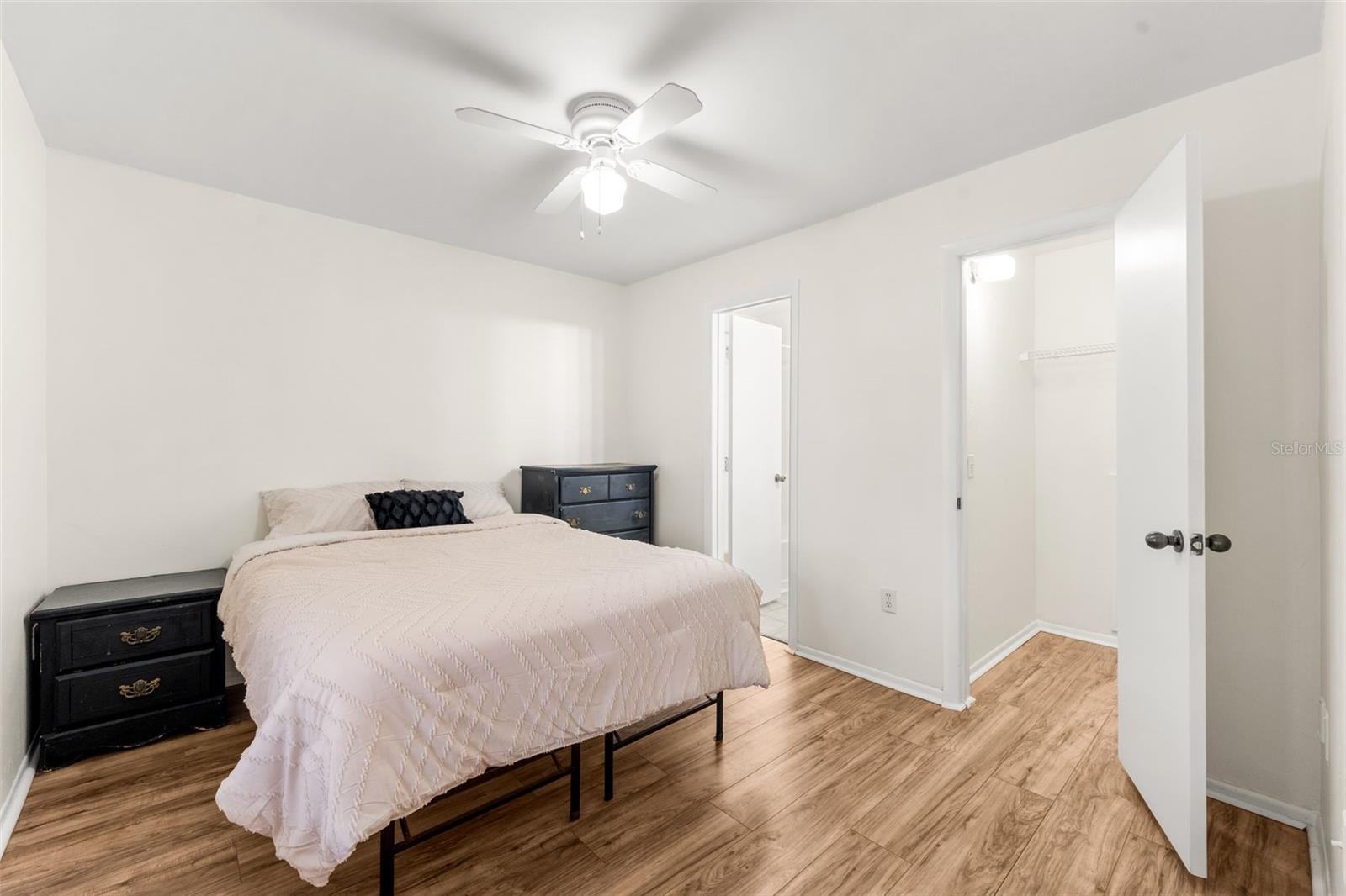 COUNTRYSIDE UNIVERSITY - Residential