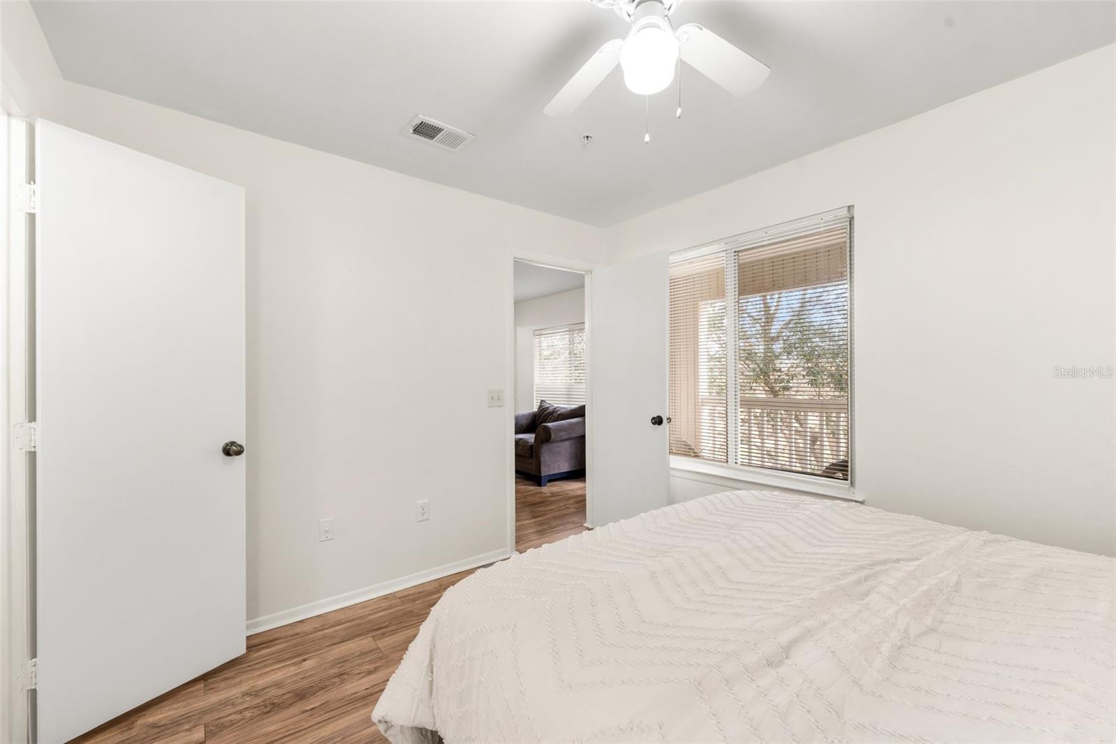 COUNTRYSIDE UNIVERSITY - Residential