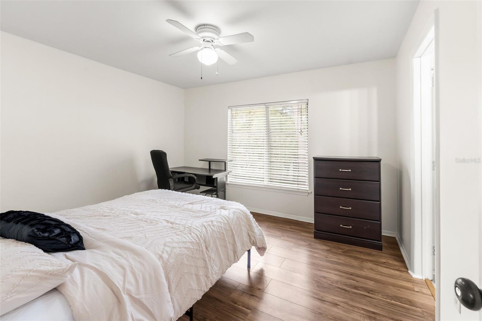 COUNTRYSIDE UNIVERSITY - Residential