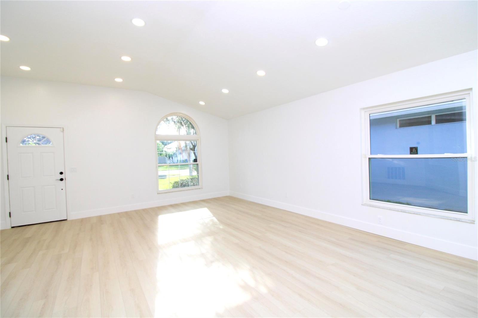 HUNTERS CREEK TR 350 PH 01 - Residential