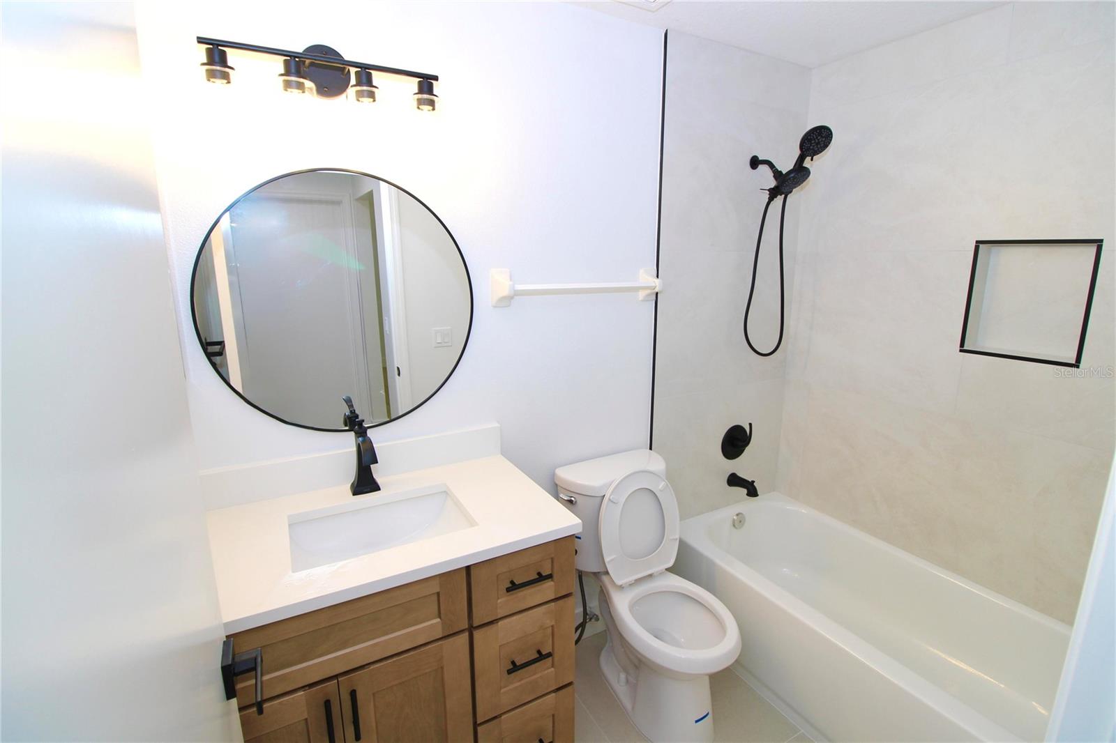 HUNTERS CREEK TR 350 PH 01 - Residential