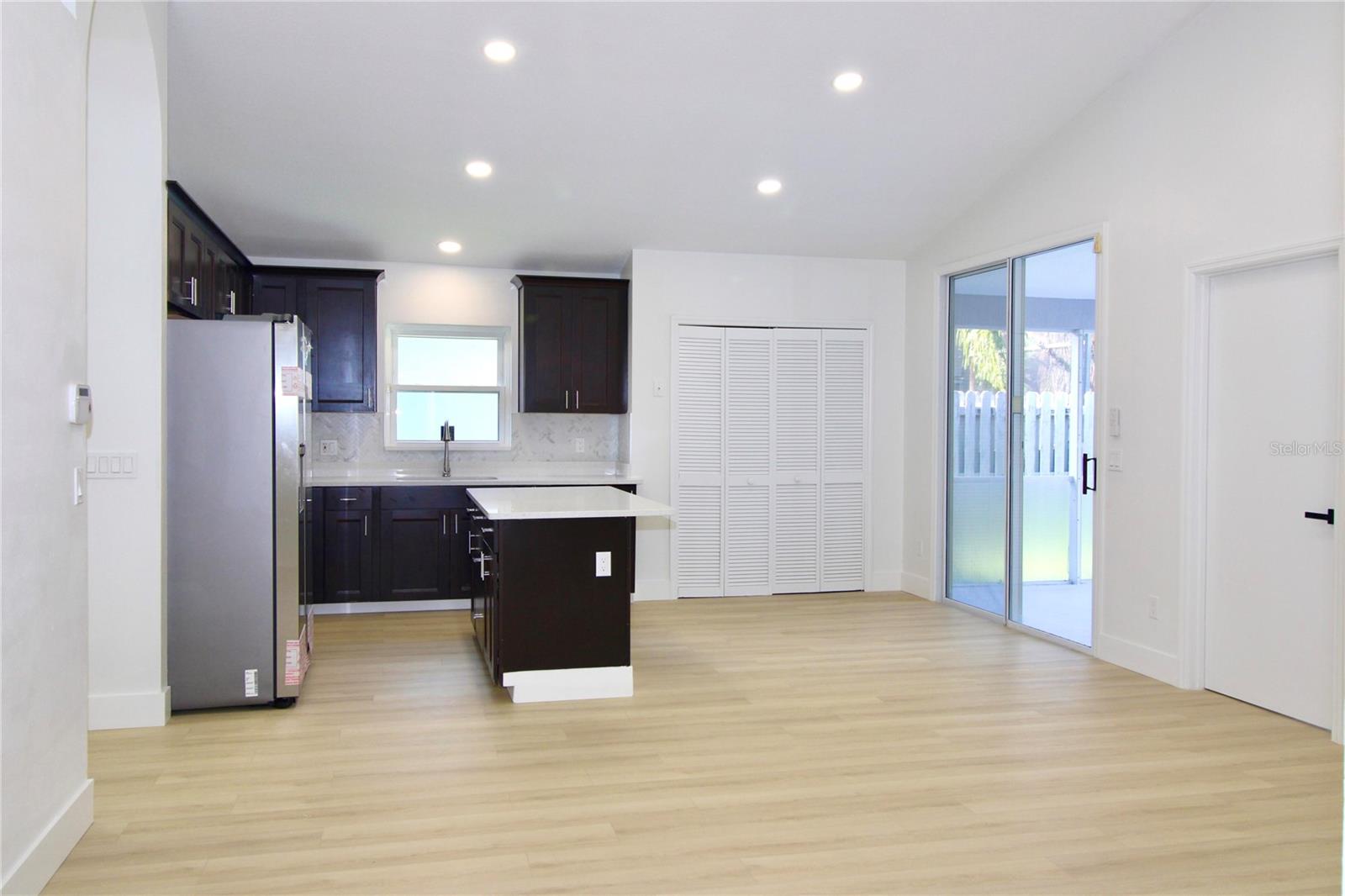 HUNTERS CREEK TR 350 PH 01 - Residential