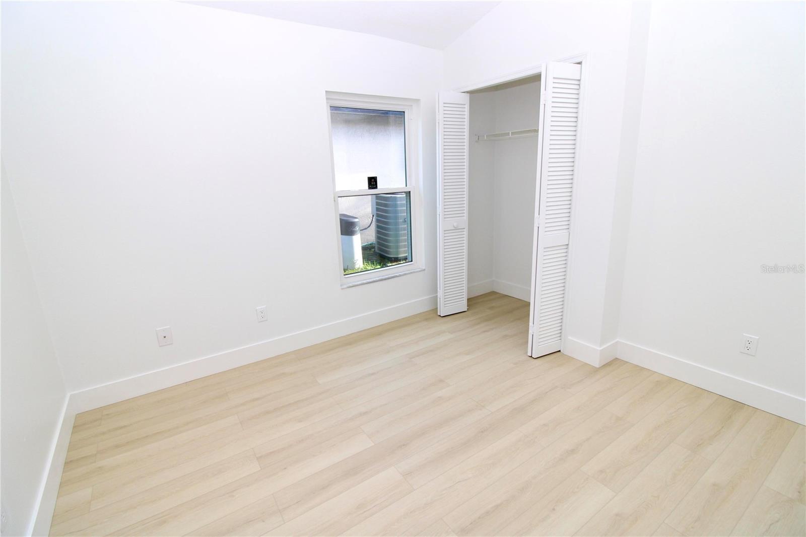 HUNTERS CREEK TR 350 PH 01 - Residential