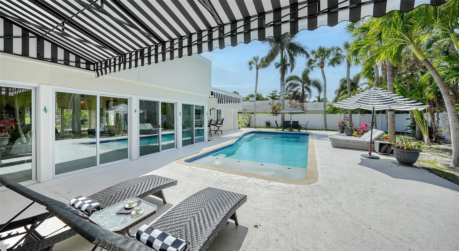 ST ARMANDS DIV - Residential