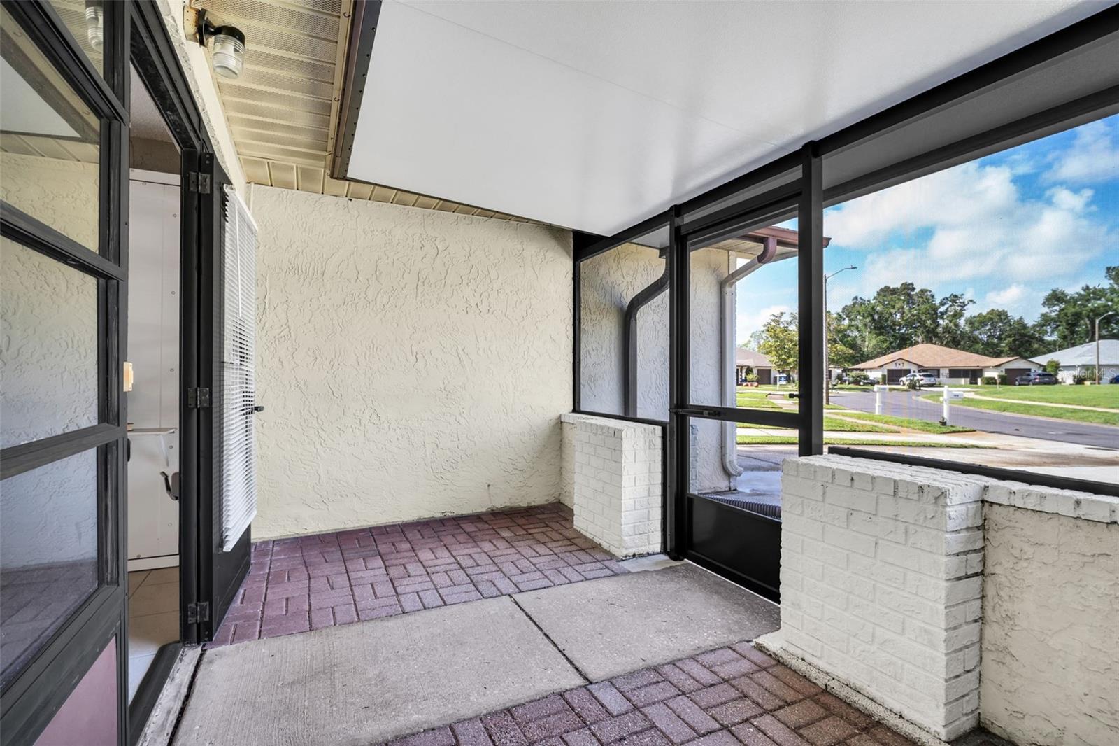 3472 MACLAREN DRIVE