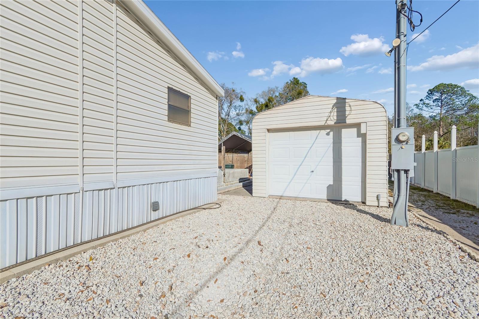 MOON LAKE ESTATES - Residential